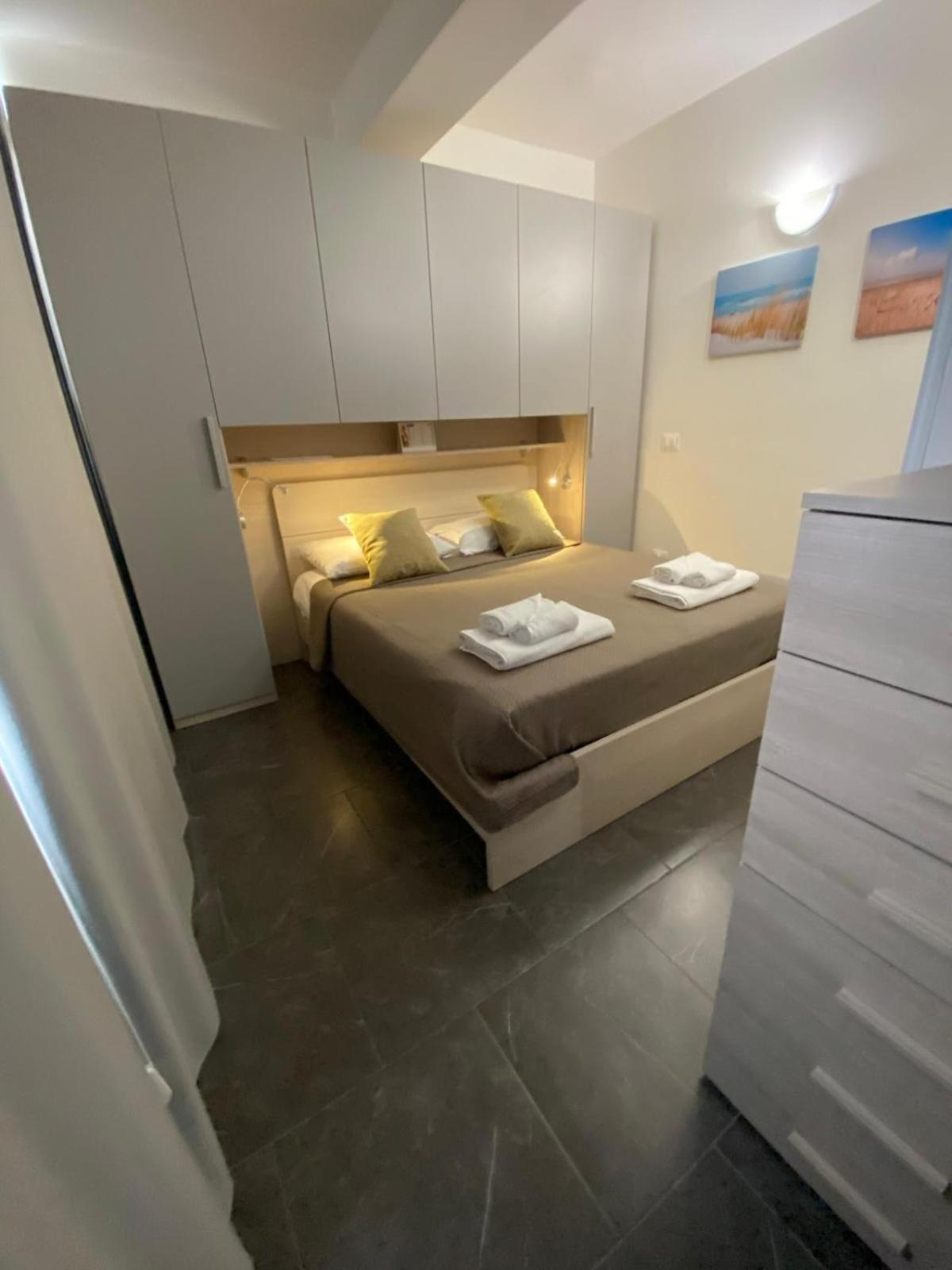 Appartement Little House à Reggio de Calabre Extérieur photo